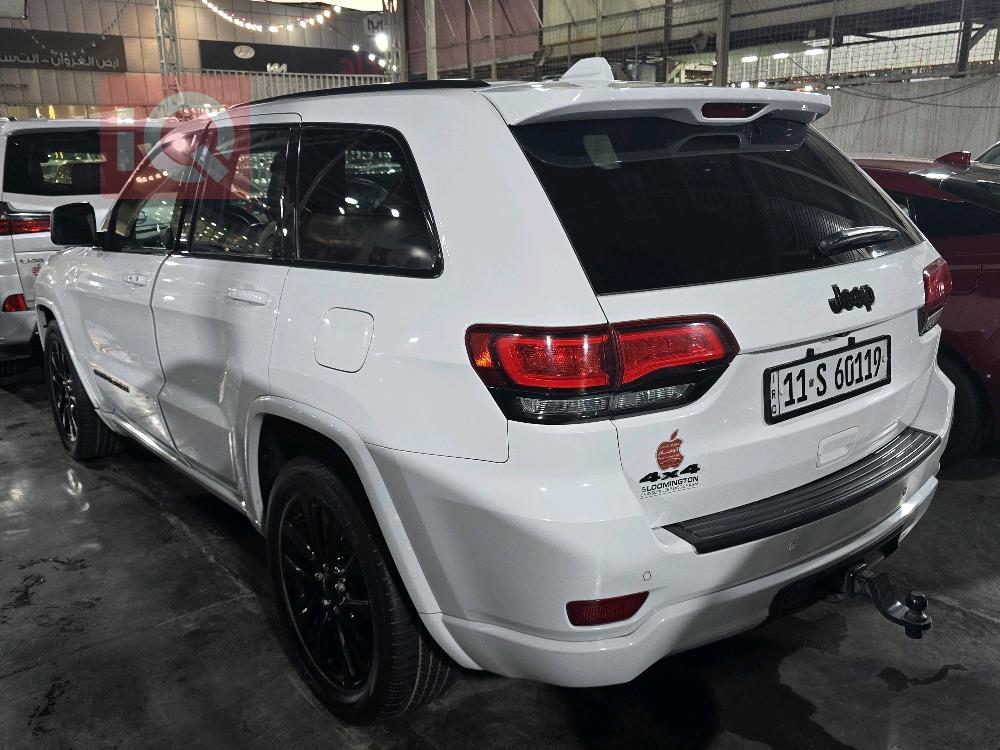 جيب جراند شيروكي